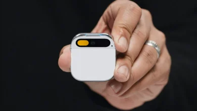 Humane AI Pins